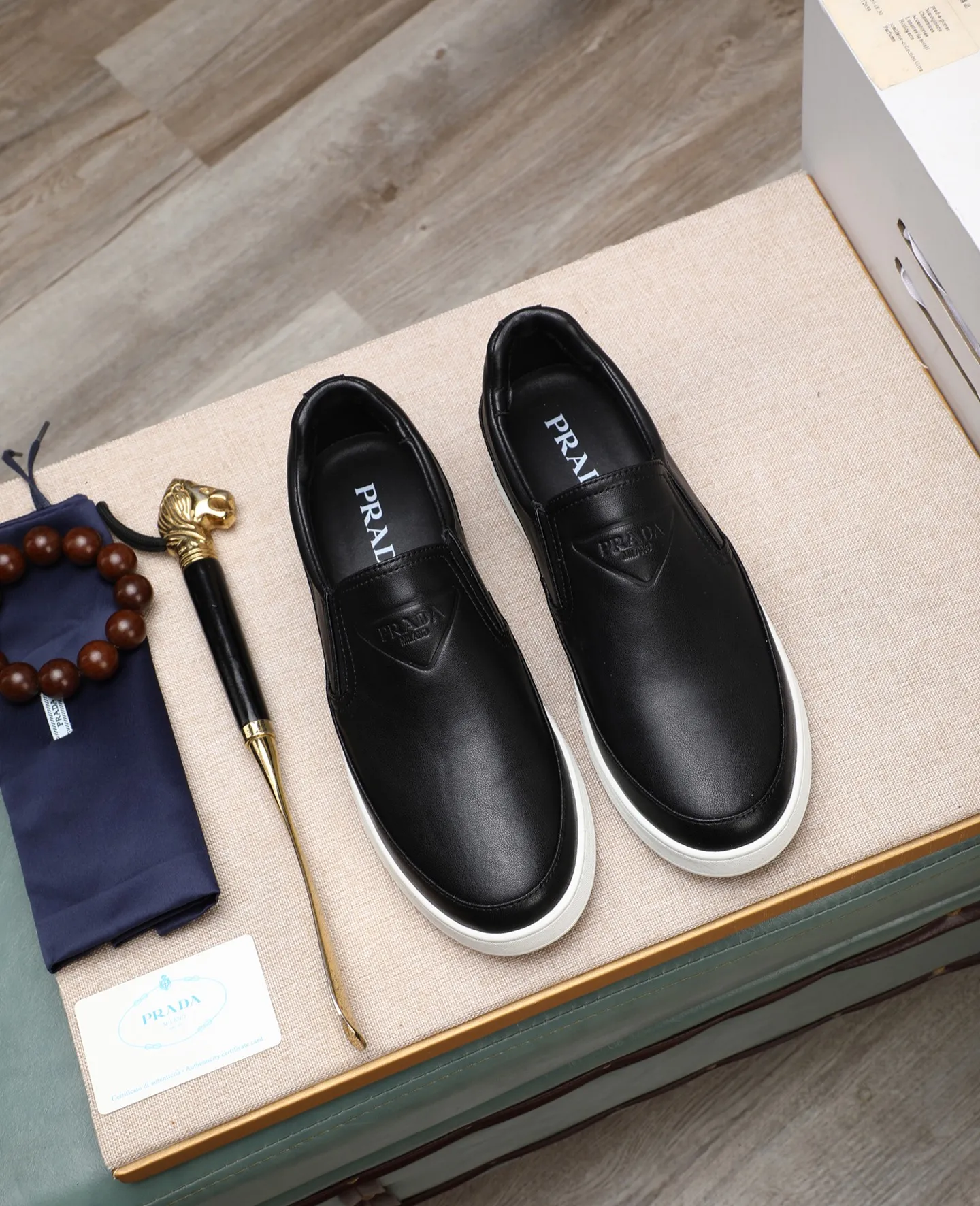 Men's men's shoes 💰440 🌹🌹[PRADA—Prada] latest model 🙈original replica! 👟👟👟Available here. The workmanship is top-notch. The upper is made of Italian 🇮🇹Imported calfskin. ❗️Breathable genuine leather lining @Suitable for travel. The original version has an enlarged engraved sole, making it suitable for all kinds of travels, showing low-key luxury. Let quality speak for itself. Color: Size: 38-44